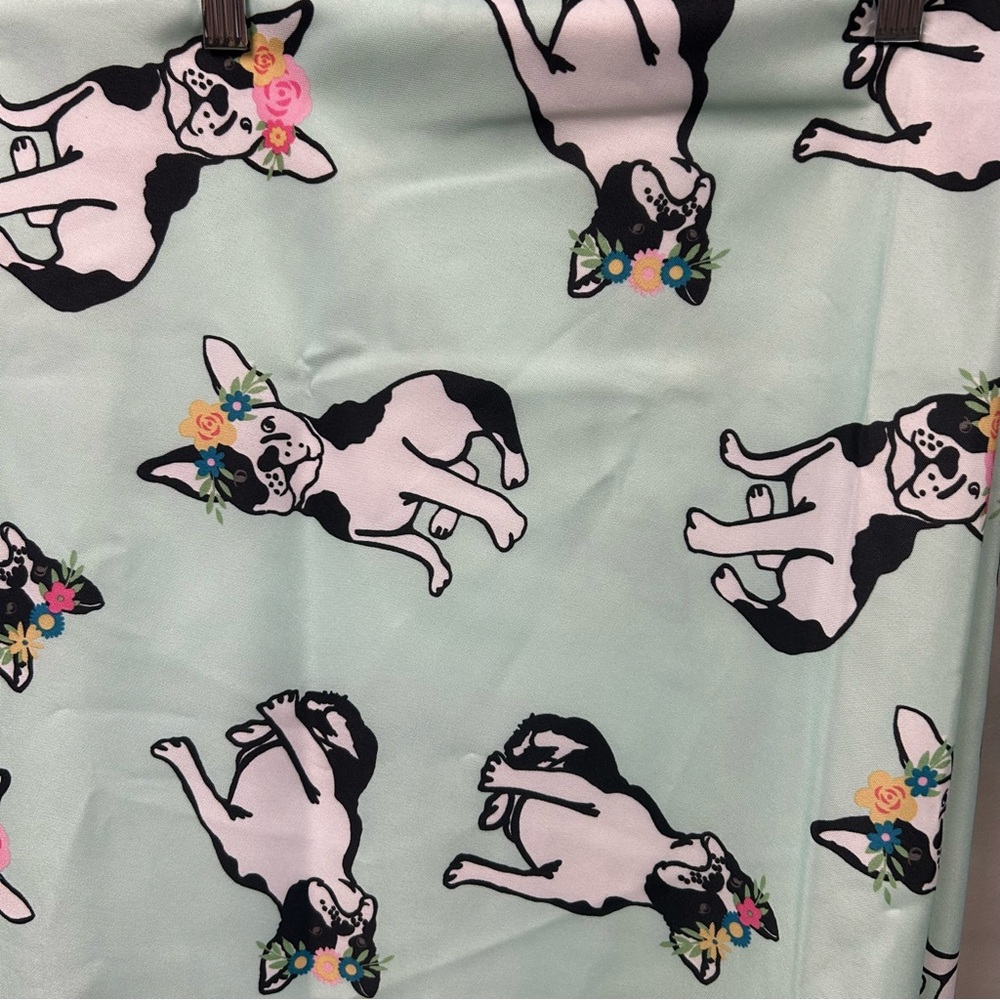 NWOT Cynthia Rowley Frenchie’s dog with floral‎ crowns on a light teal blue